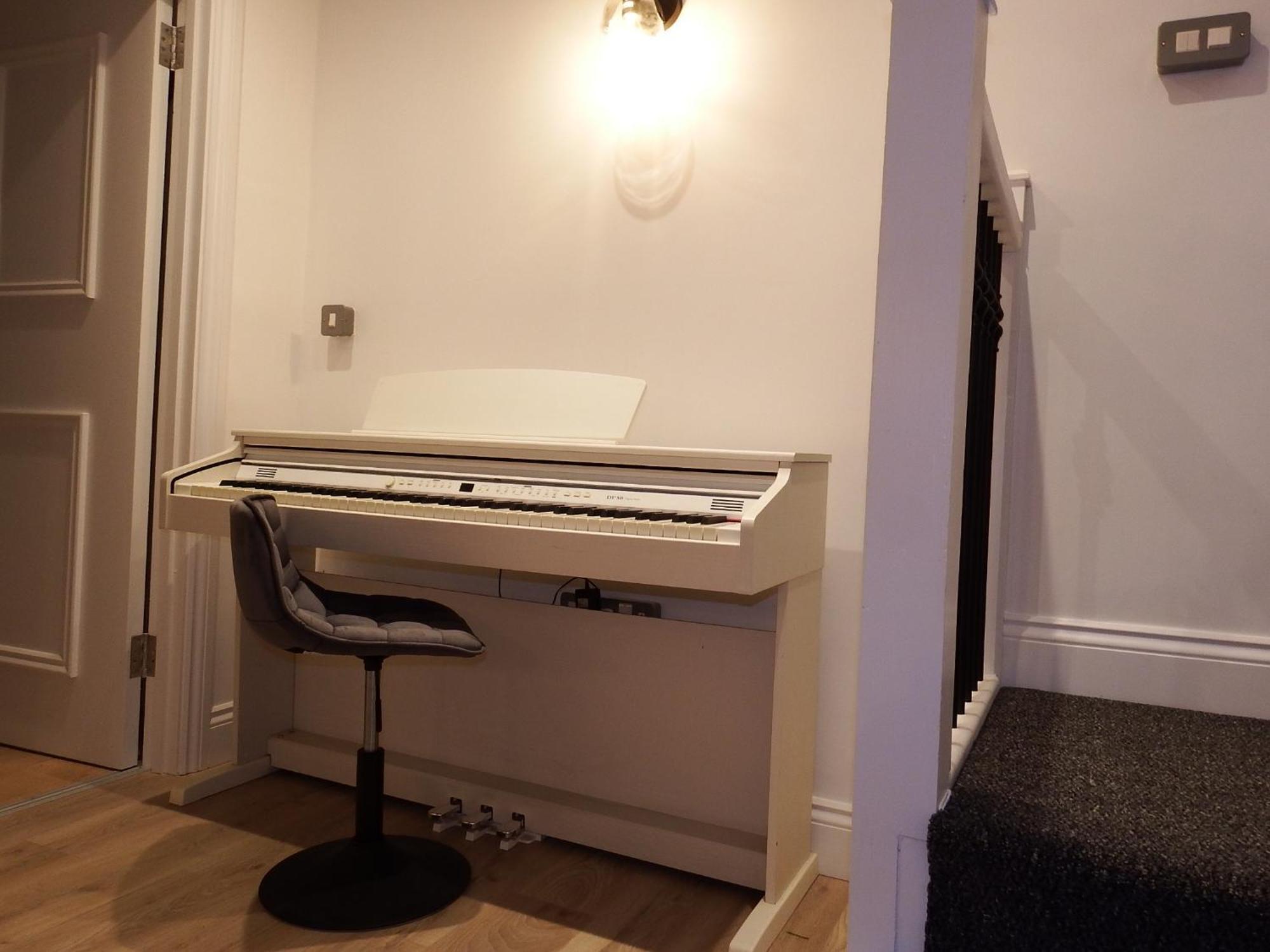 Newly Renovated Stunning Warehouse Apartment 본머스 외부 사진